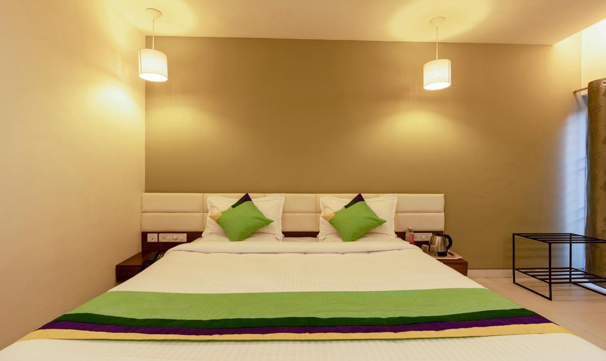 Treebo Midvalley सहारा