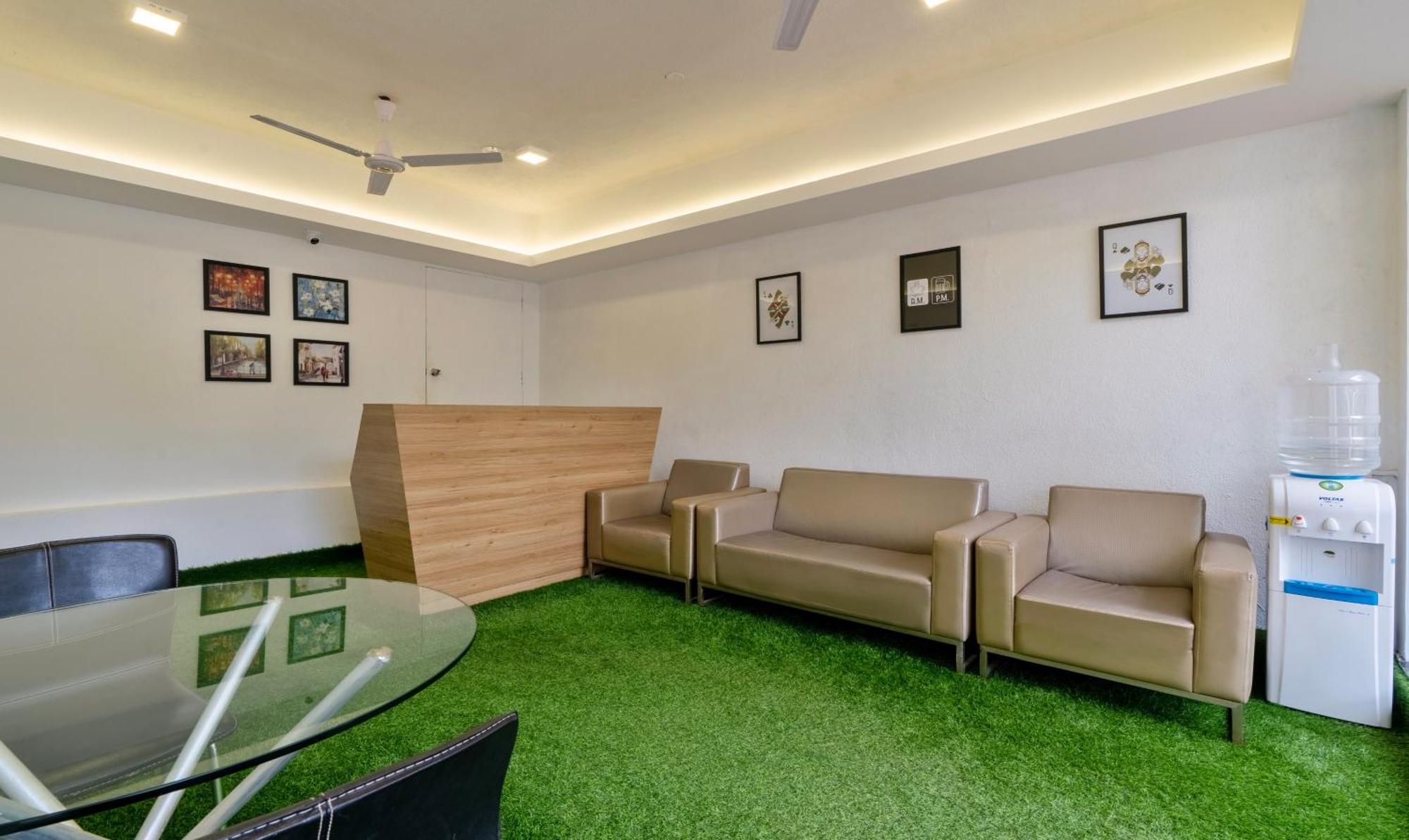 Treebo Midvalley 3*